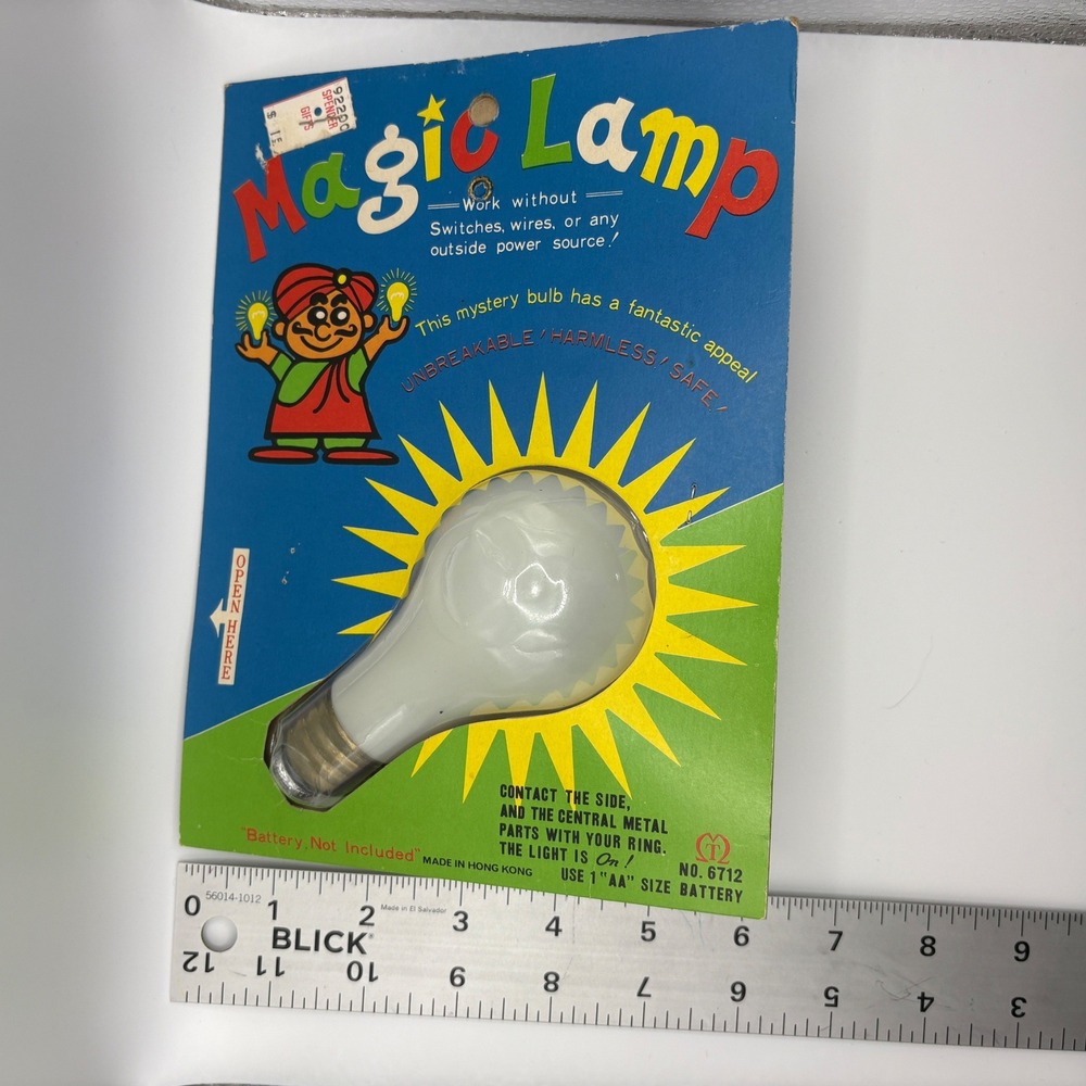 Vintage Magic Lamp Mystery Light Bulb Novelty Toy Spencer Gifts Hong Kong 6712 - Picture 5 of 7